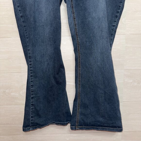 Torrid Women's Plus Size 24 Dark Wash Denim Mid Rise Luxe Slim Bootcut Jeans - Picture 5 of 8